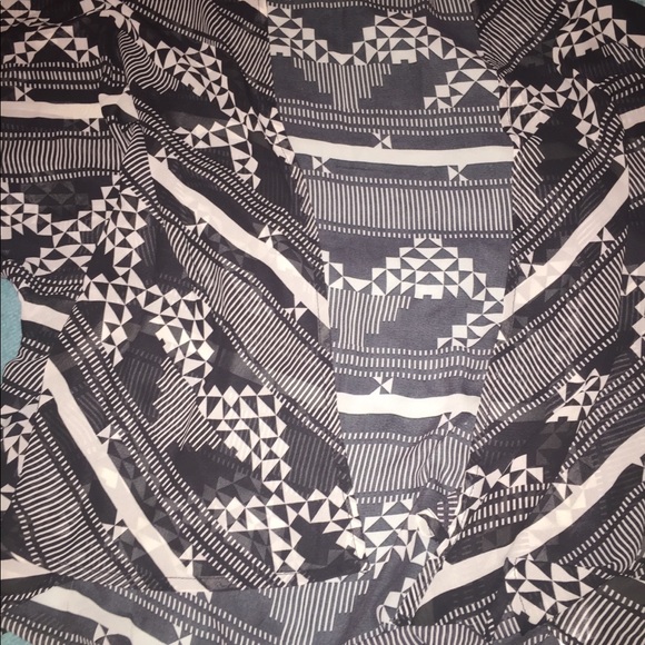 Aztec Kimono - Picture 2 of 3